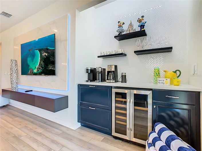 Image No.11-7 Bed Property for sale