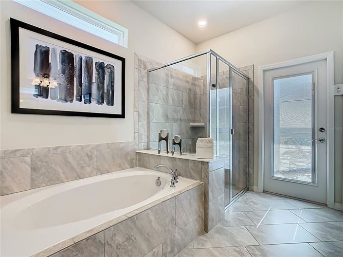 Image No.14-7 Bed Property for sale