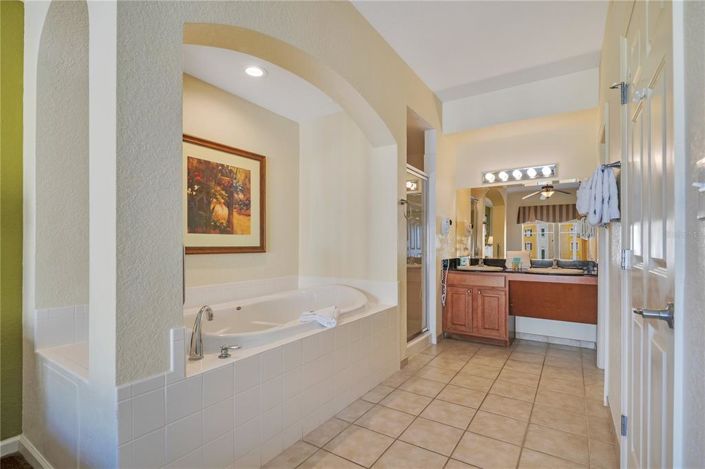 Image No.13-Propriété de 2 chambres à vendre à Orlando