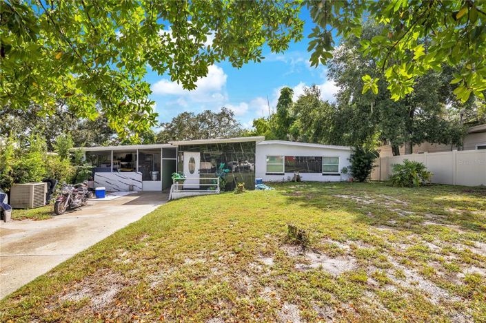 Image No.2-Propriété de 5 chambres à vendre à Orlando