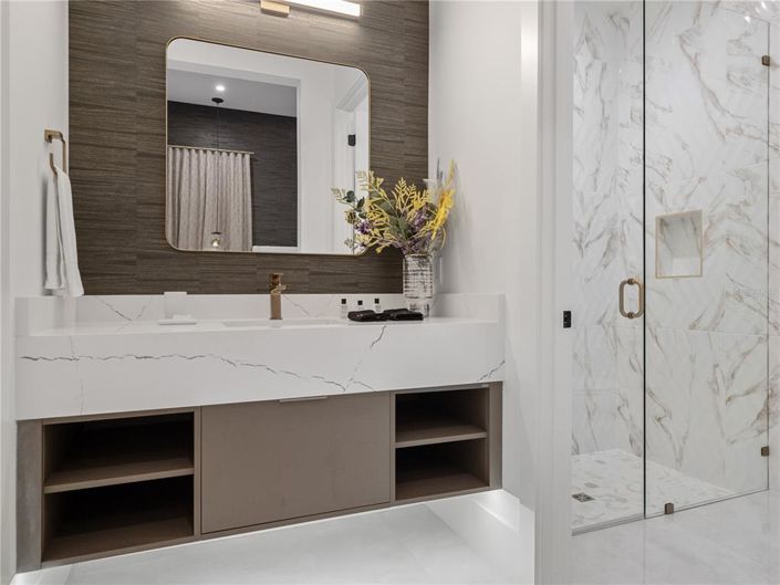 Image No.21-Propriété de 11 chambres à vendre à Reunion