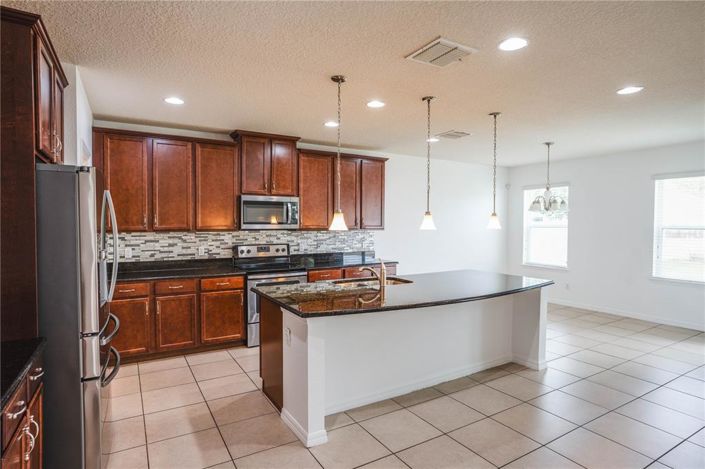 Image No.5-Propriété de 4 chambres à vendre à Kissimmee