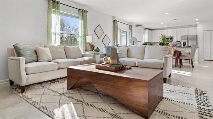 Image No.3-Propriété de 4 chambres à vendre à Davenport