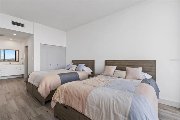 Image No.17-Propriété de 2 chambres à vendre à Sarasota