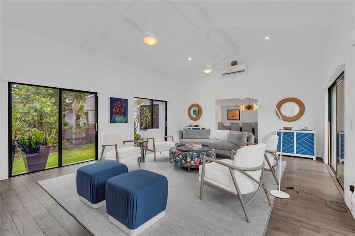 Image No.22-Propriété de 4 chambres à vendre à Orlando