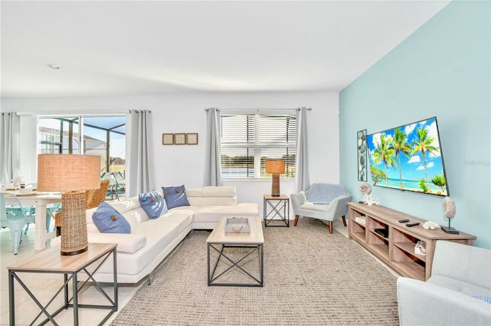 Image No.2-Propriété de 8 chambres à vendre à Kissimmee