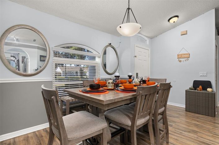 Image No.4-Propriété de 4 chambres à vendre à Davenport