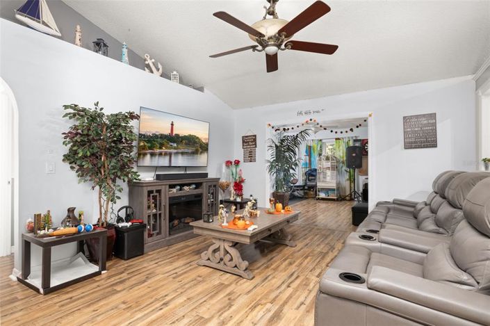 Image No.5-Propriété de 4 chambres à vendre à Davenport