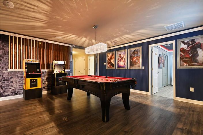 Image No.34-8 Bed Property for sale