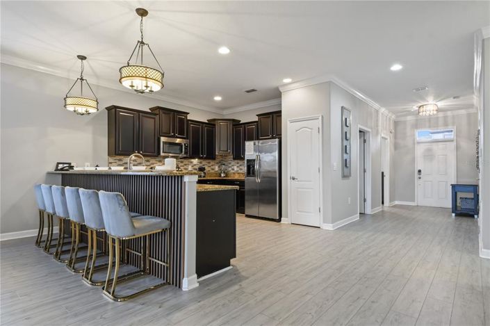 Image No.5-8 Bed Property for sale