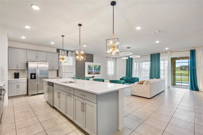 Image No.18-9 Bed Property for sale