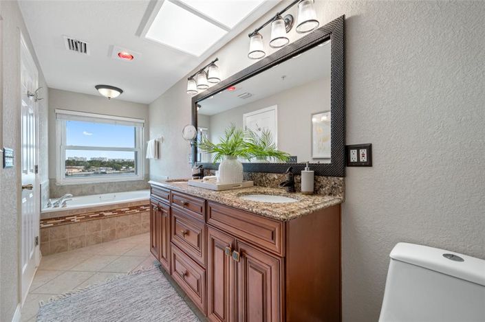 Image No.31-Maison de ville de 4 chambres à vendre à Treasure Island