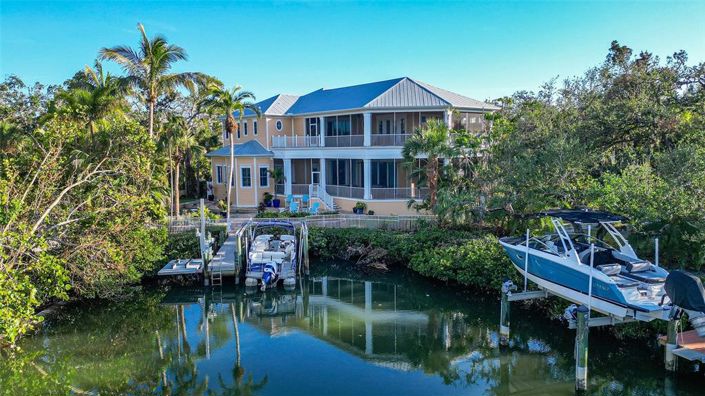 Image No.2-Propriété de 6 chambres à vendre à Sarasota