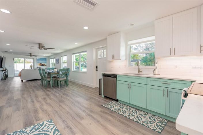 Image No.6-Propriété de 4 chambres à vendre à Holmes Beach