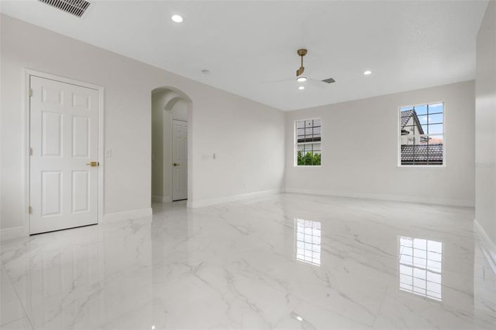 Image No.22-Propriété de 5 chambres à vendre à Davenport