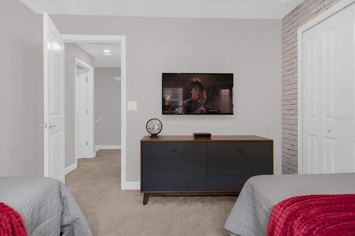 Image No.24-5 Bed Townhouse for sale