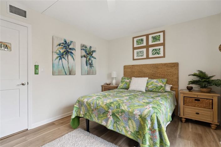 Image No.23-2 Bed Property for sale