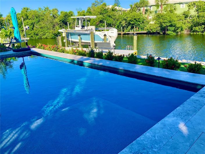 Image No.8-Propriété de 4 chambres à vendre à Sarasota