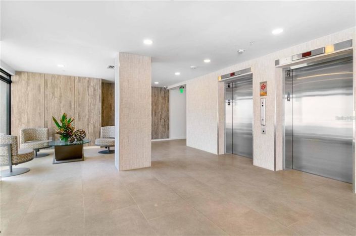 Image No.5-Propriété de 2 chambres à vendre à Sarasota