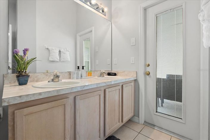 Image No.5-Propriété de 4 chambres à vendre à Davenport