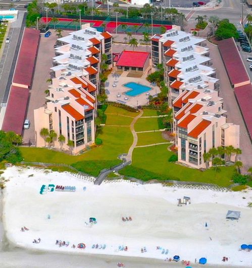 Image No.2-Propriété de 2 chambres à vendre à Sarasota