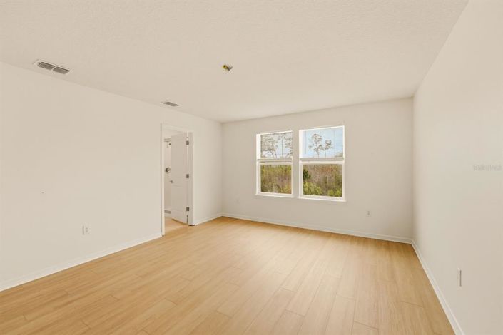 Image No.20-Propriété de 4 chambres à vendre à Clermont