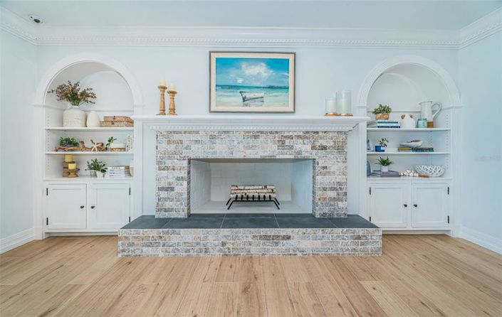 Image No.16-4 Bed Property for sale