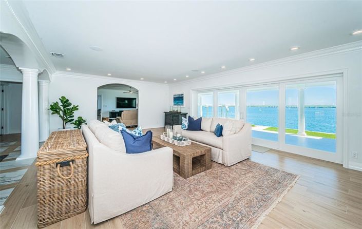 Image No.18-4 Bed Property for sale