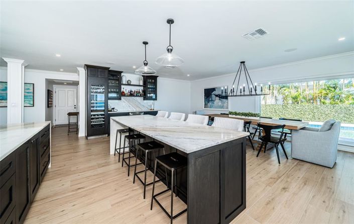 Image No.24-4 Bed Property for sale