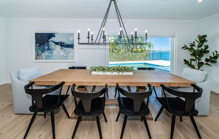 Image No.30-4 Bed Property for sale