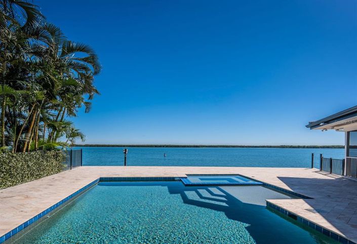 Image No.5-4 Bed Property for sale