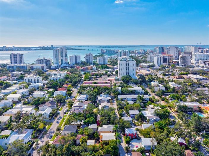 Image No.45-4 Bed Property for sale