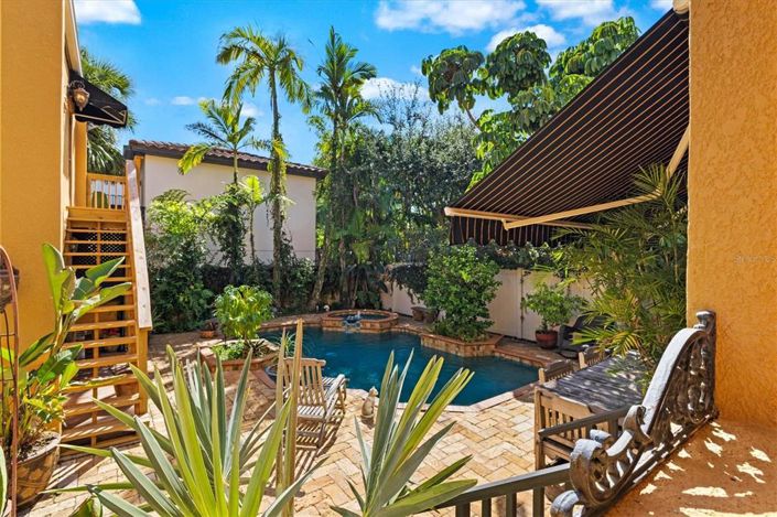 Image No.57-4 Bed Property for sale