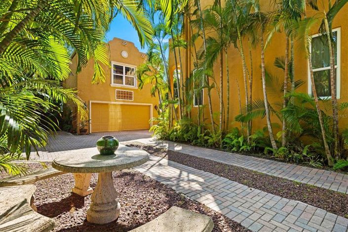 Image No.58-4 Bed Property for sale