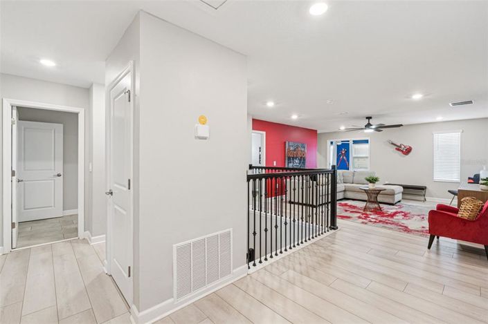 Image No.24-9 Bed Property for sale