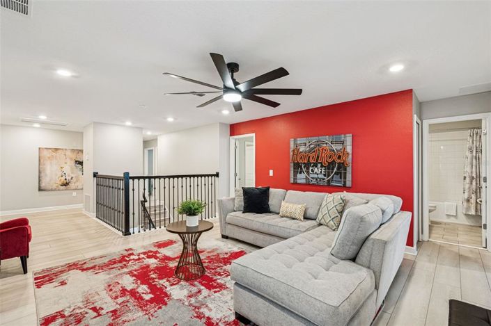 Image No.26-9 Bed Property for sale