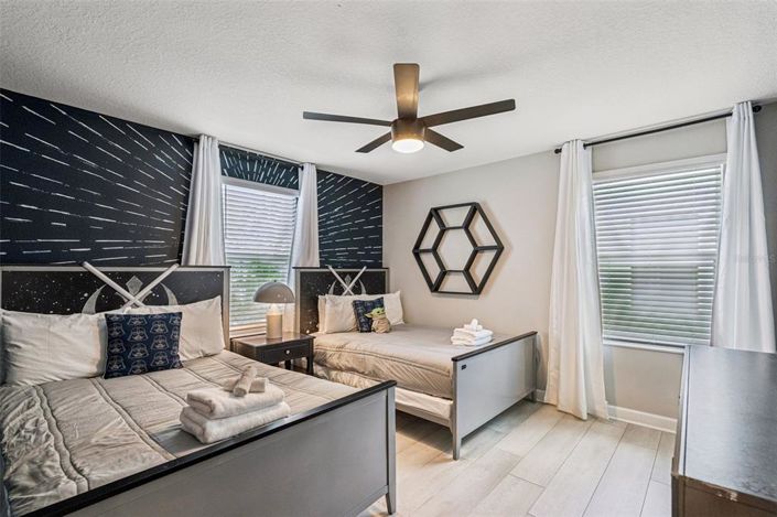 Image No.33-9 Bed Property for sale