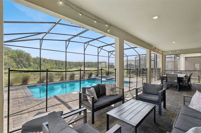 Image No.52-9 Bed Property for sale