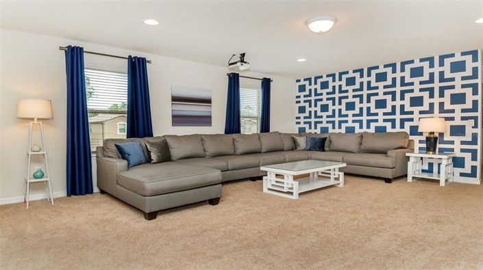 Image No.10-7 Bed Property for sale