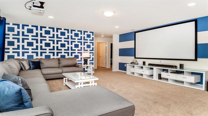 Image No.11-7 Bed Property for sale