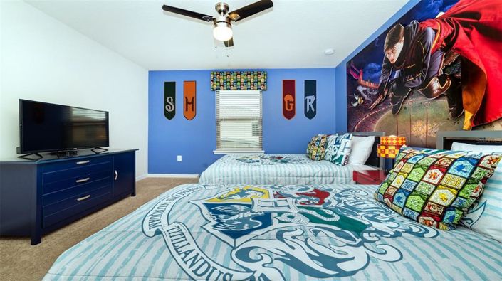 Image No.13-7 Bed Property for sale