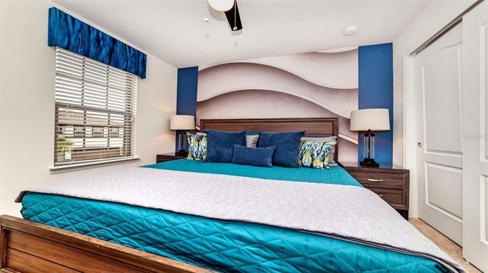 Image No.18-7 Bed Property for sale