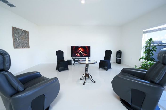 Image No.3-Propriété de 4 chambres à vendre à Davenport