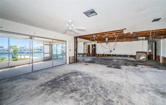 Image No.14-Propriété de 3 chambres à vendre à Treasure Island