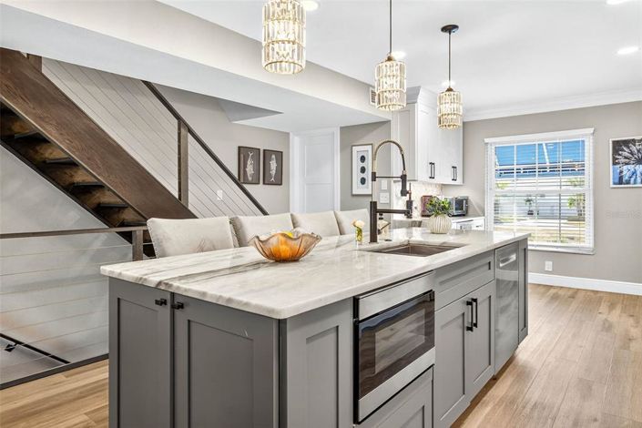 Image No.15-2 Bed Townhouse for sale