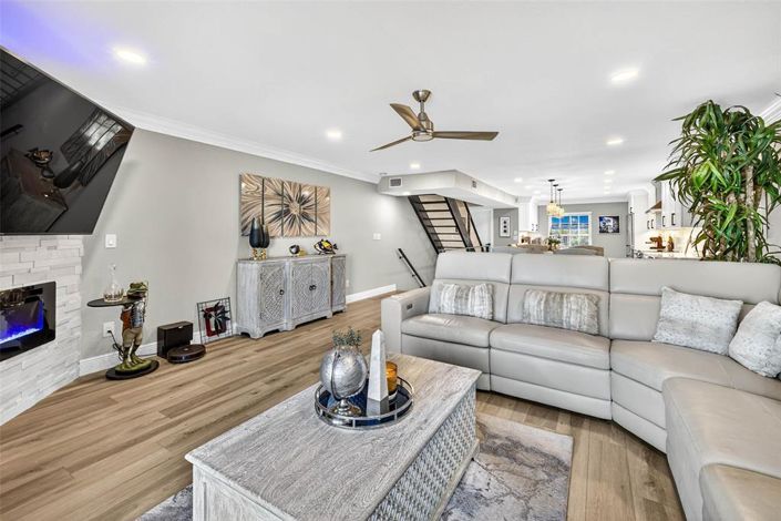 Image No.23-2 Bed Townhouse for sale