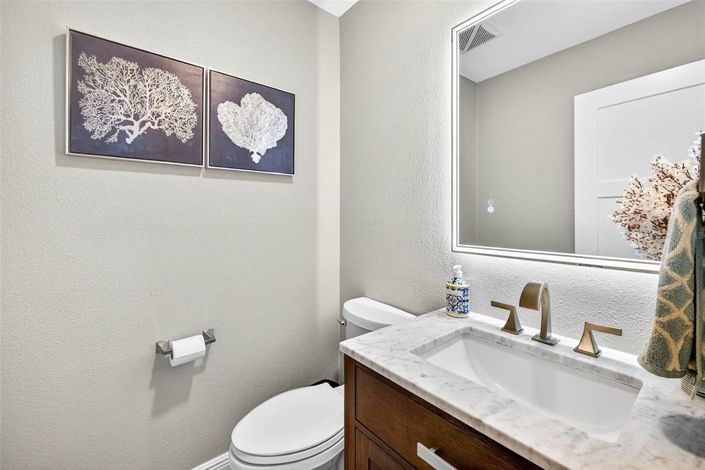 Image No.26-2 Bed Townhouse for sale