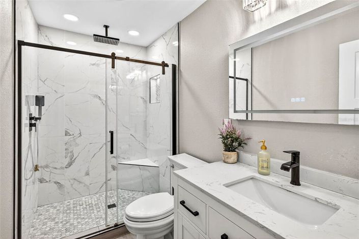 Image No.31-2 Bed Townhouse for sale