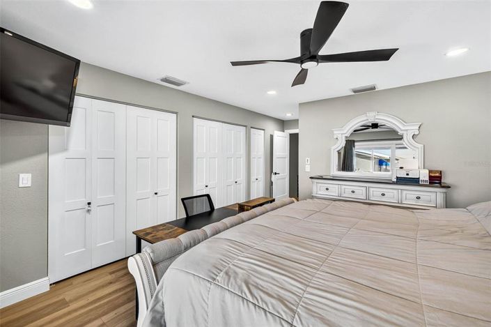 Image No.36-2 Bed Townhouse for sale