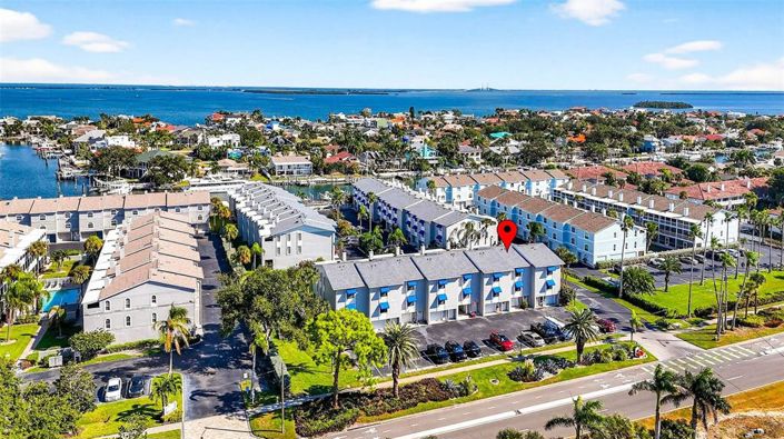 Image No.51-2 Bed Townhouse for sale